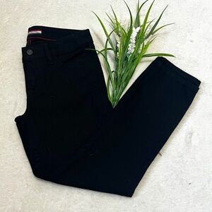 Tommy Hilfiger Classic Black Crop Straight Leg Jean - Size 2 (27)
